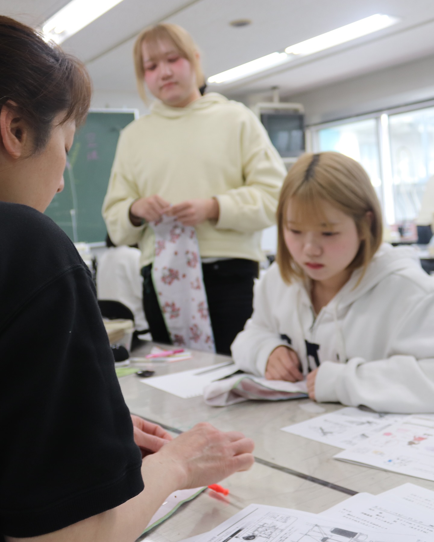 新入生のミシン講習を開催