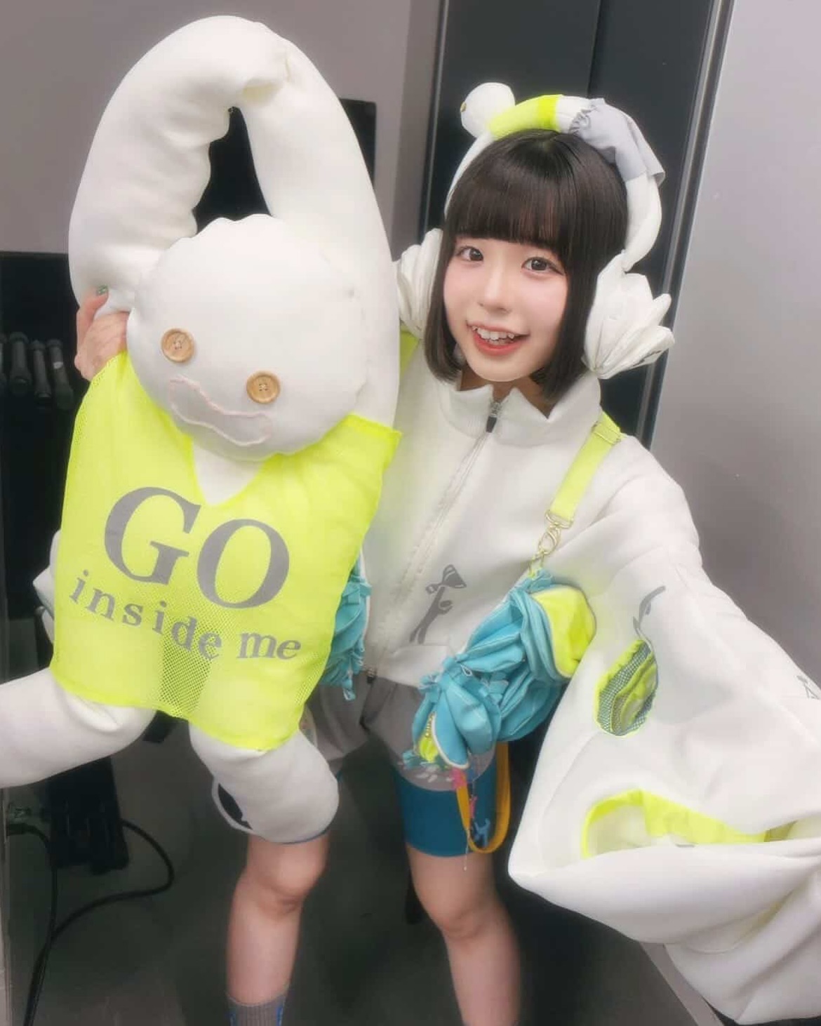 アイドル雑誌「IDOL FILE」に学生作品が掲載