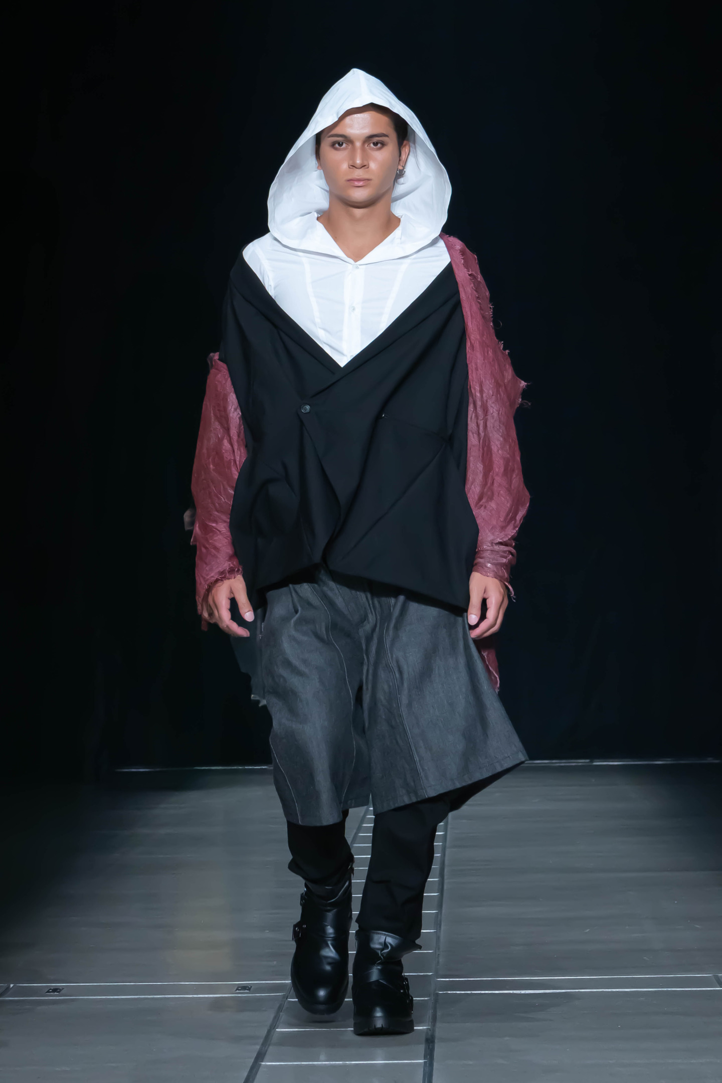 Rakuten Fashion Week TOKYO 2026S/S ANREALAGEオマージュ作品2