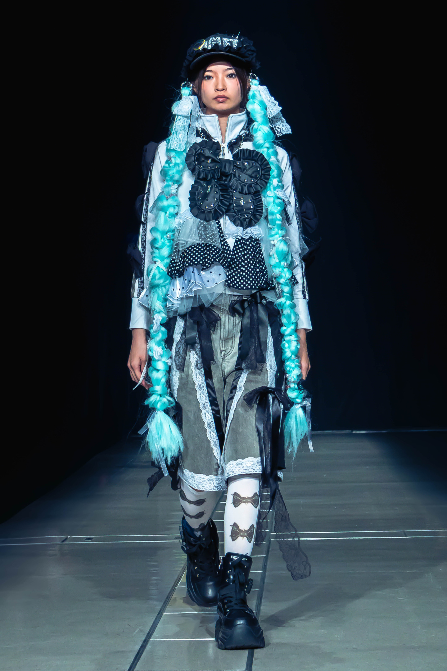 Rakuten Fashion Week TOKYO / 塩見 二実梨