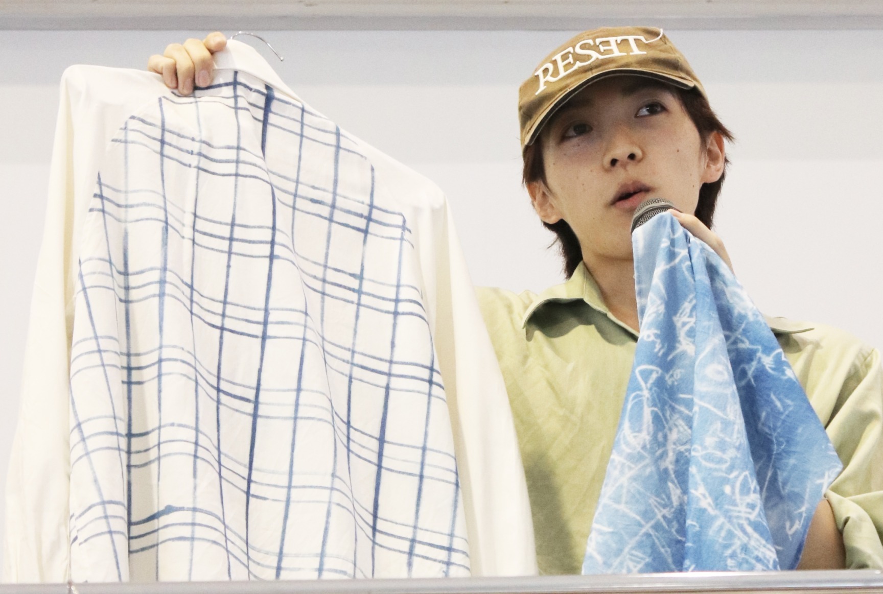 スタイリストコースの作品撮りの裏側を公開! 在校生3人の撮影裏側総集編!
