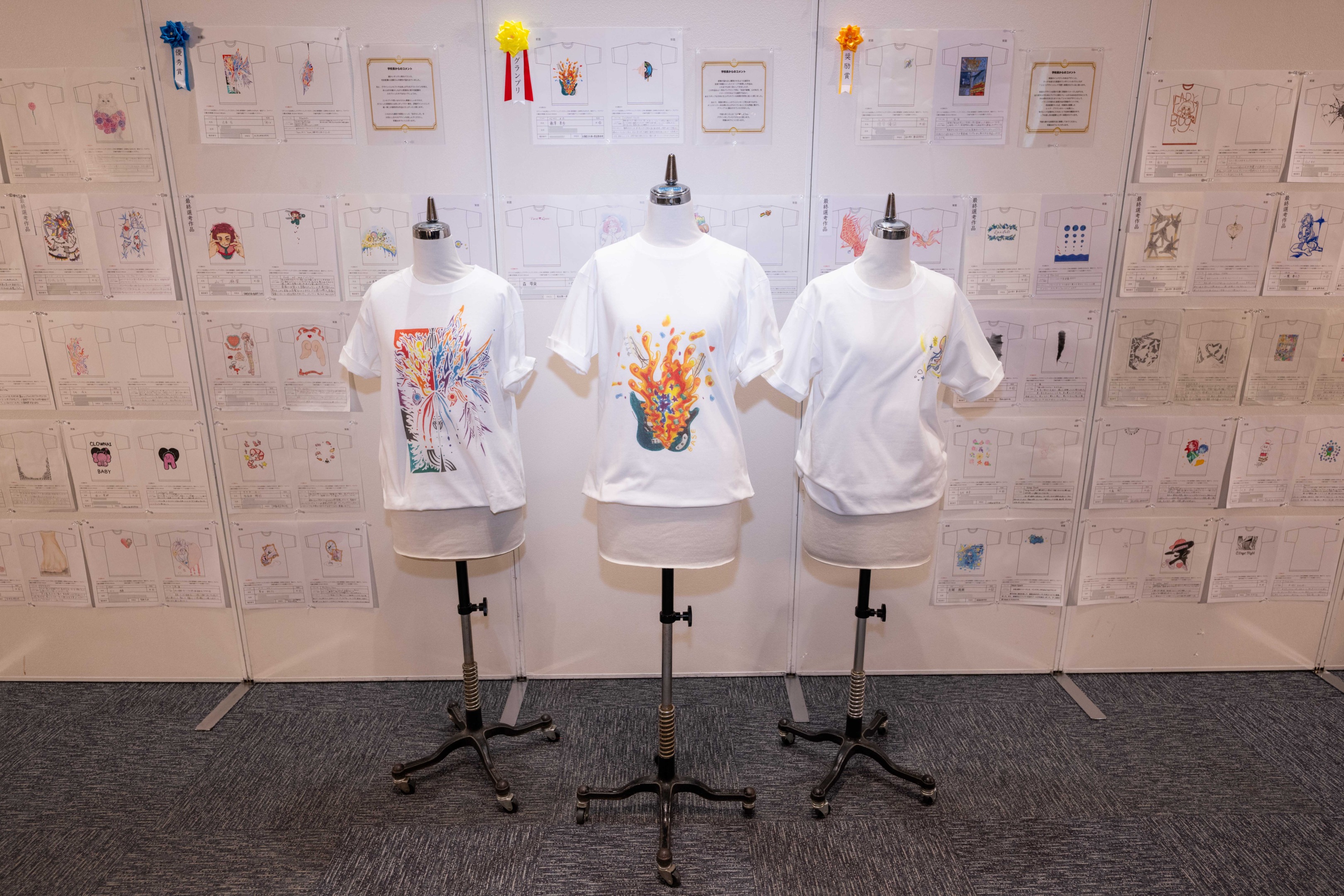 前年度のTシャツコンテスト展示と受賞作品